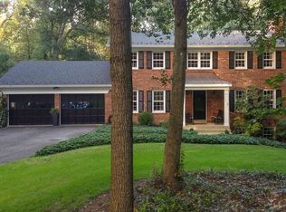 11306 Lapham Dr, Oakton, VA 22124