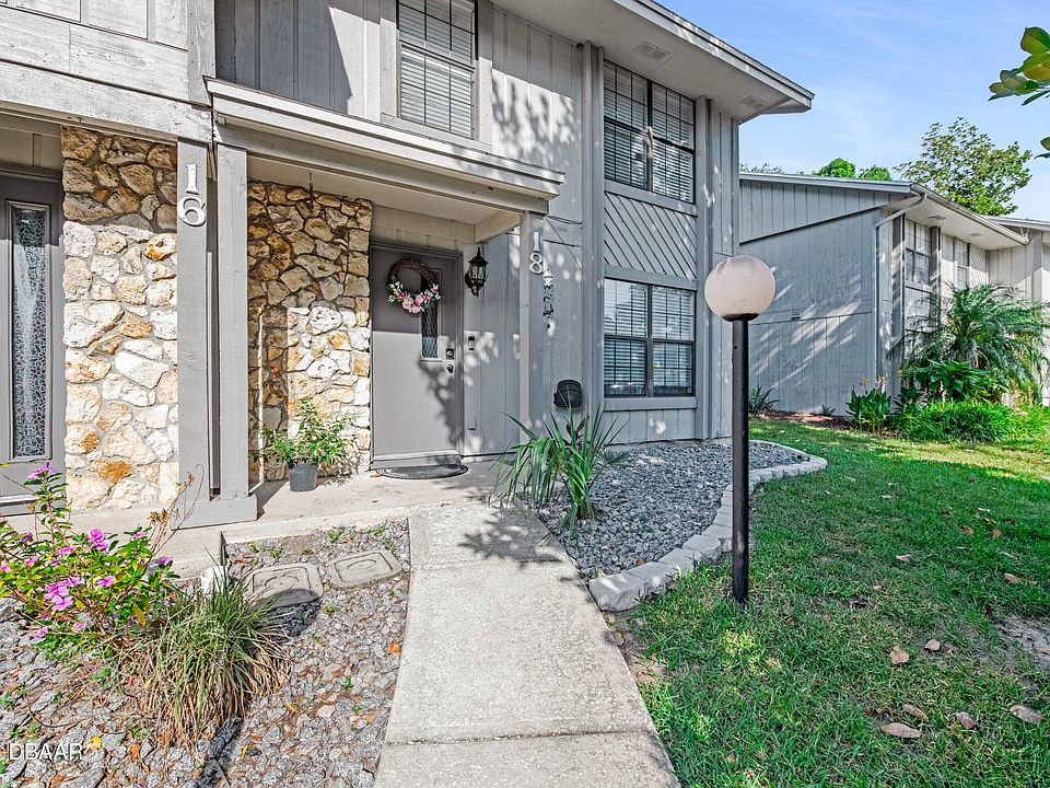 1st image of 18 Oakwood Park