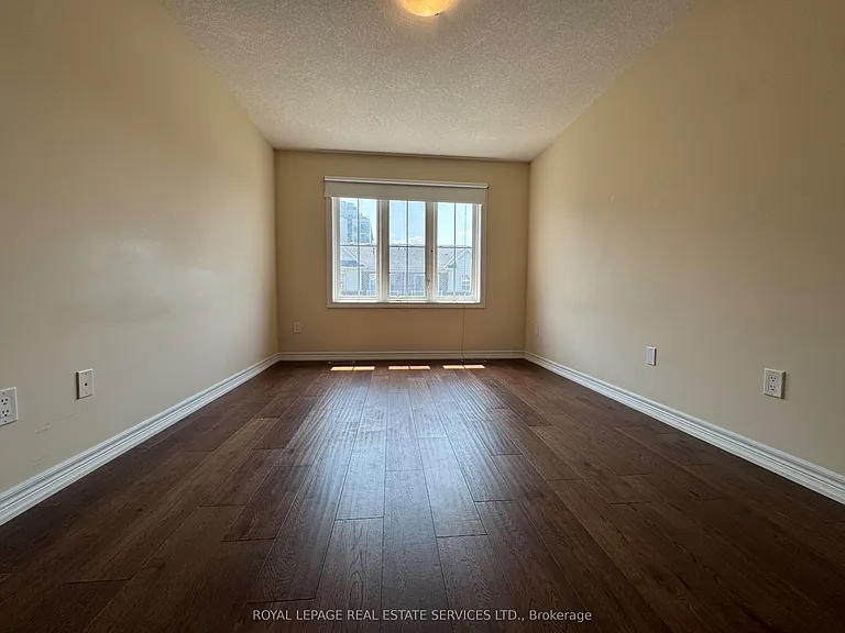 181 Plains Rd W #47 — Photo 22