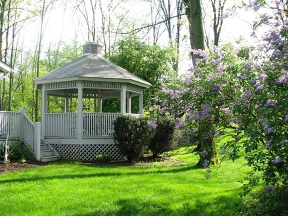 3rd image of 8937 Easton Ct NW