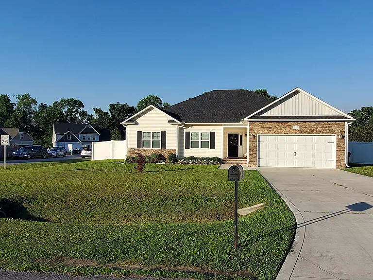 158 Backfield Pl — Photo 3