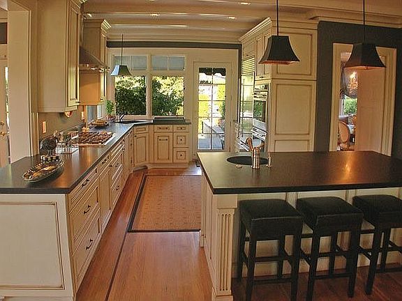 Gourmet Kitchen