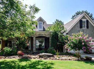 4000 Fredricksberg Ct, Loganville, GA 30052