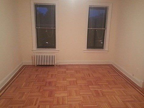 4th image of 387 Hawthorne St