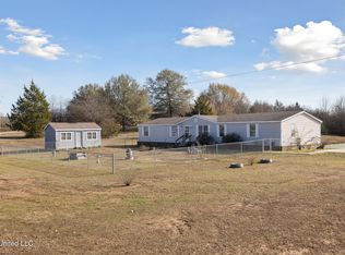 11 Lloyd Ln, Byhalia, MS 38611