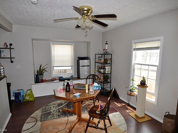 5th image of 4210 Archwood Ave