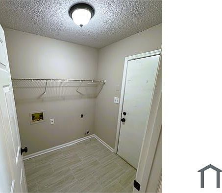 5th image of 2250 Lake Hill Ct