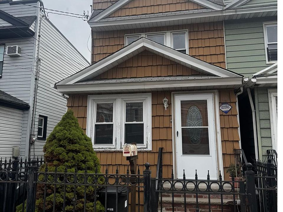 2nd image of 10440 89th Avenue