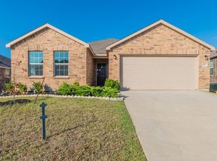 1413 Waggoner Dr, Crossroads, TX 76227