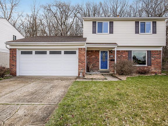 2nd image of 30306 Winthrop Dr