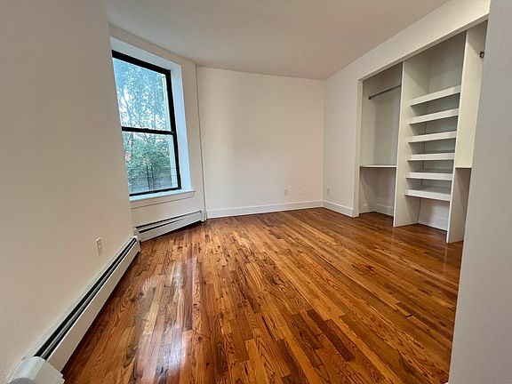 5th image of 309 W 121st St #3F