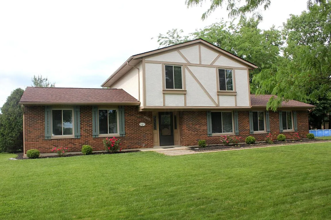5352 Sandpiper Dr photo 1