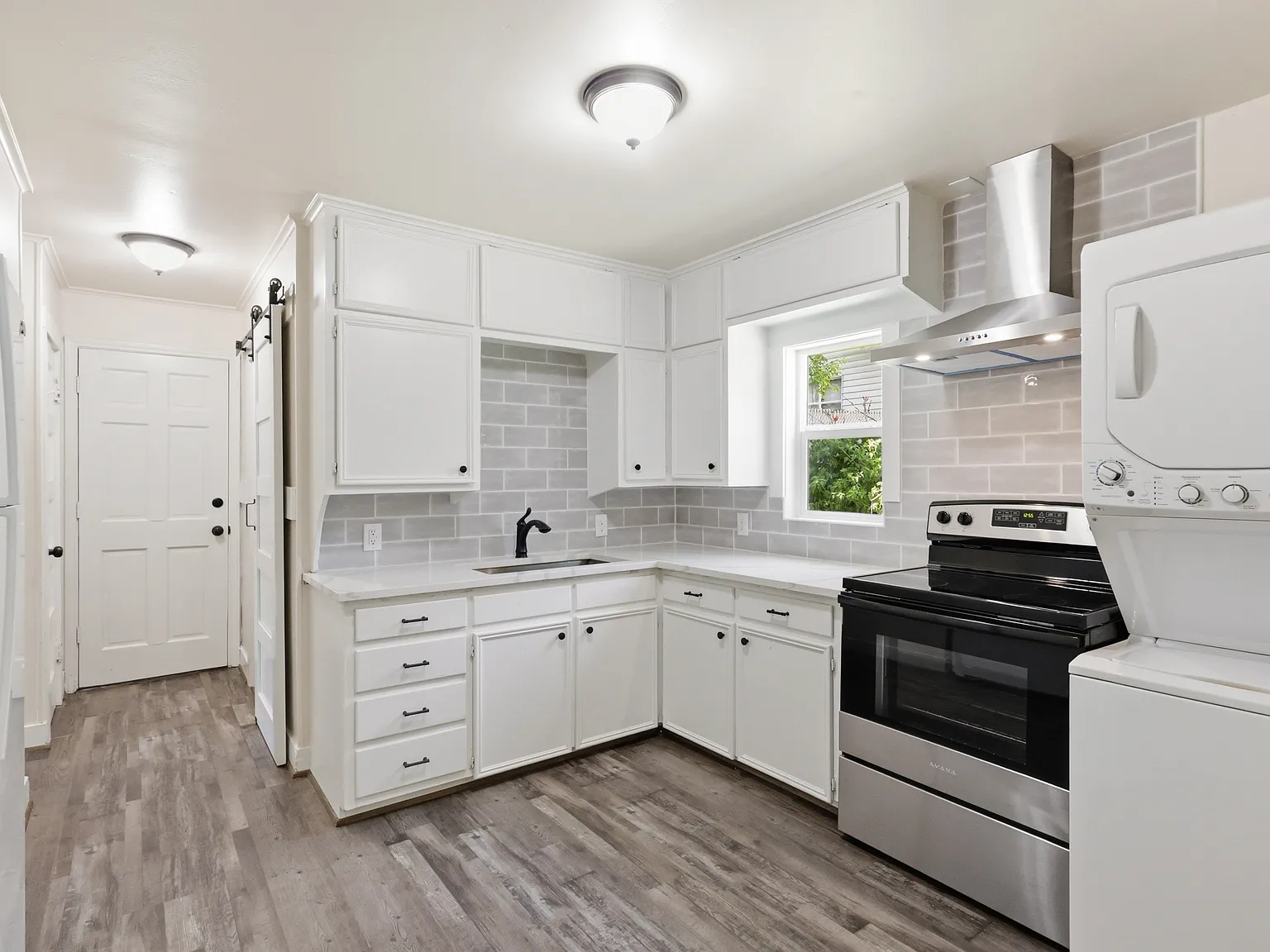 2 bed, 675 sqft, $1,600 — Photo 3
