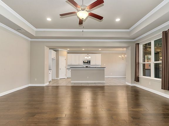5th image of 808 Chestnut Grove Dr