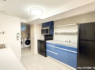 2 Rusholme Park Cres #2, Toronto, ON M6J2C9