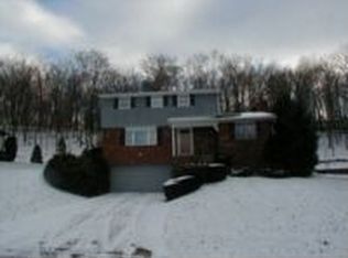 920 Burning Tree Dr, McKeesport, PA