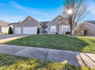 1850 Autumn Trl, Wentzville, MO 63385