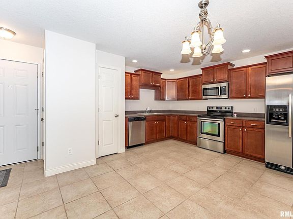 3rd image of 4086 Creek Hill Dr