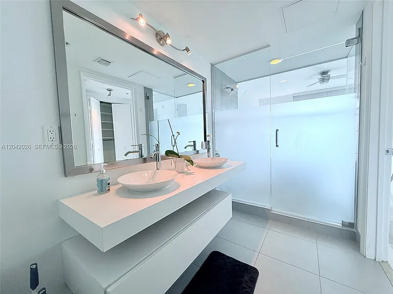 92 SW 3rd St #4311 — Photo 27