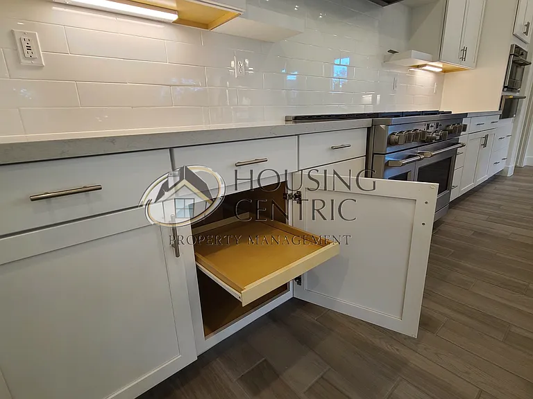 637 Lincoln Ct — Photo 12
