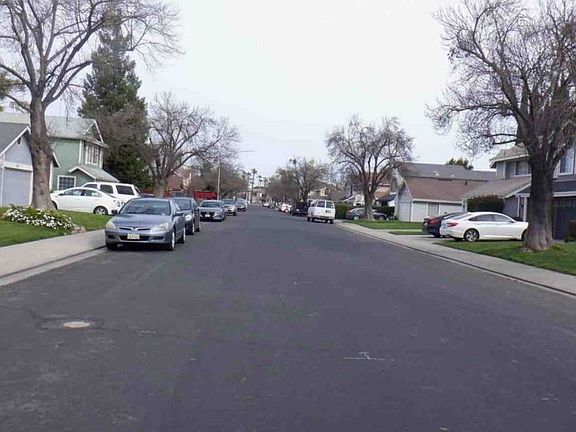 Exterior Neighborhood (street photo)