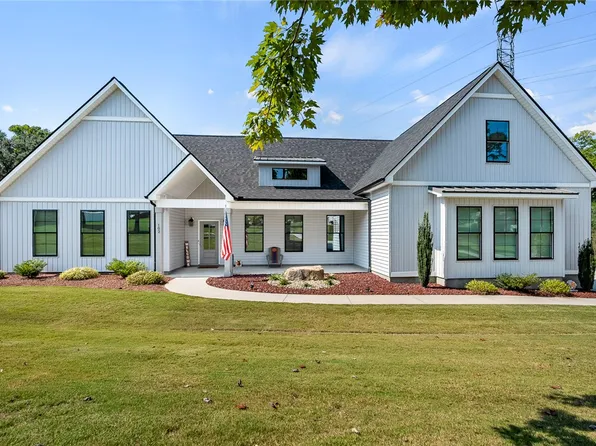 102 Stoneleigh Ct, Anderson, SC 29621