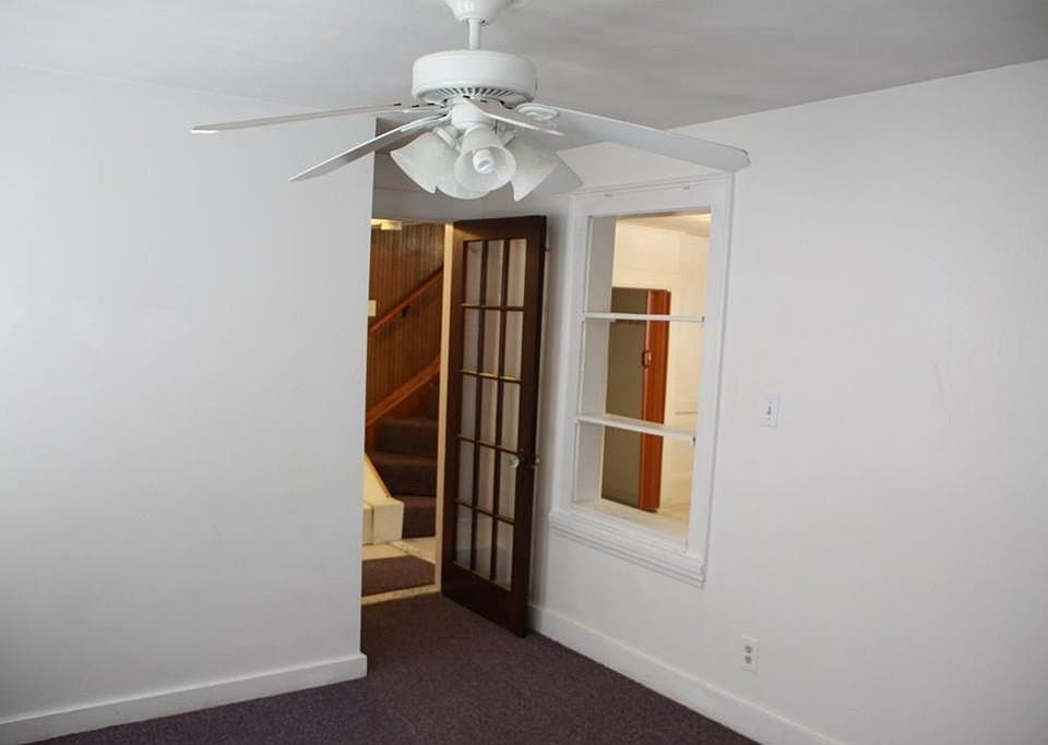 1st image of 1 Lark St #0