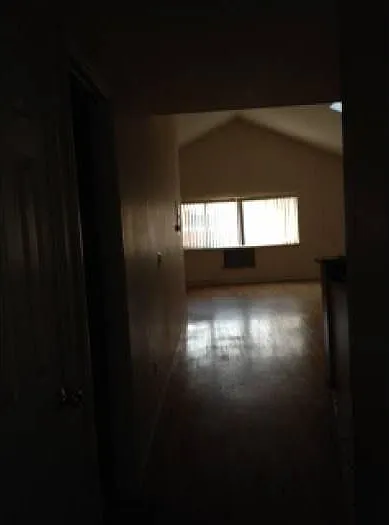 2 bed, 1000 sqft, $2,700 — Photo 4