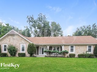 525 Thornberry Dr, Carmel, IN 46032