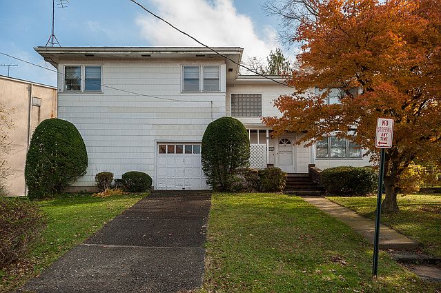 1st image of 15 Sweetfield Cir