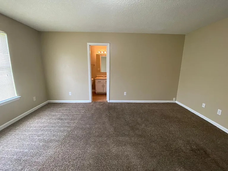 4832 Royal Run Dr — Photo 9