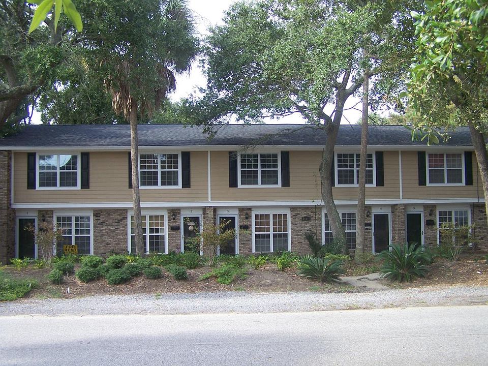2nd image of 4003 Hartnett Blvd APT 1