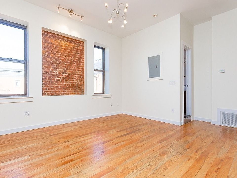 1st image of 591 Franklin Ave #3B