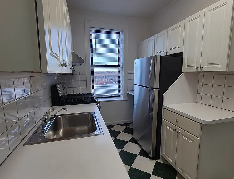 22-18 42nd St #B2 — Photo 6