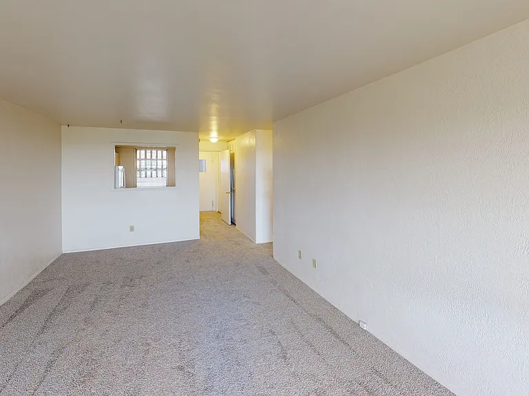 Fountain Place Apartments — Photo 21