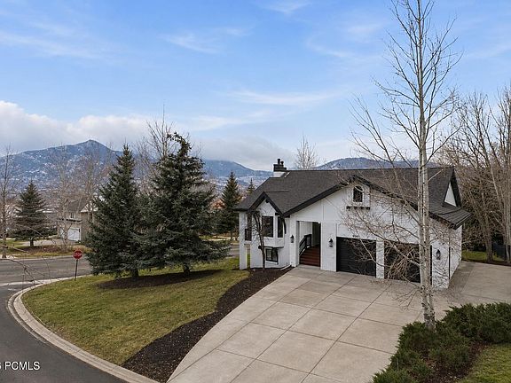 5th image of 8850 Upper Lando Ln