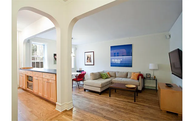 Sold by Douglas Elliman | media 24