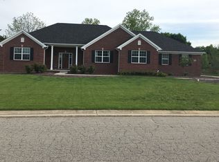 11852 Moose Ridge Dr, South Lyon, MI 48178