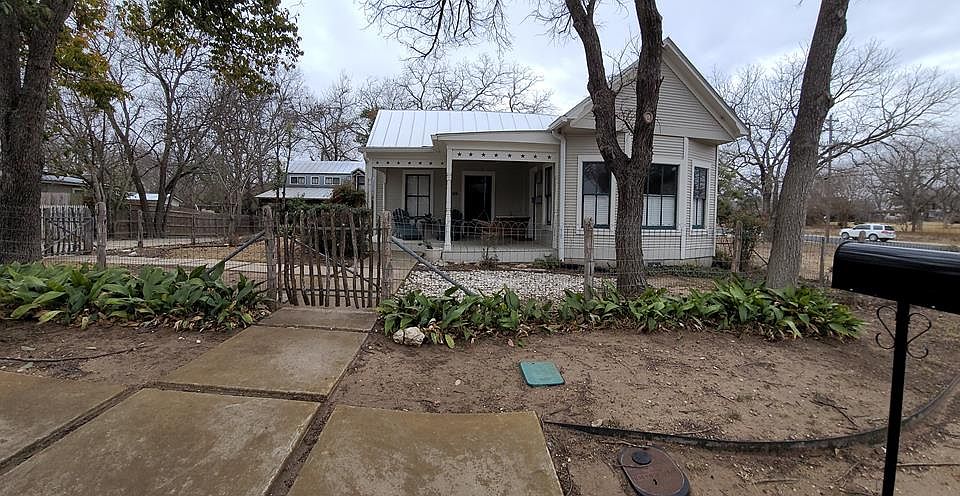 1st image of 319 W Creek St