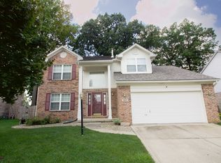 923 Stave Oak Dr, Beech Grove, IN 46107