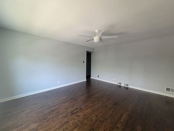 4th image of 6335 N Francisco Ave #2S