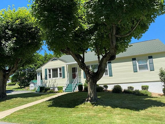 2nd image of 123 Mankin Ave