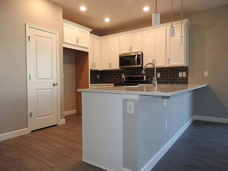 9320 E 61st Ave — Photo 5