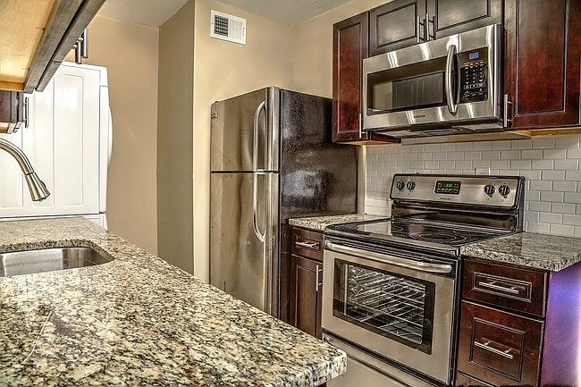 1st image of 564 Claybine Dr