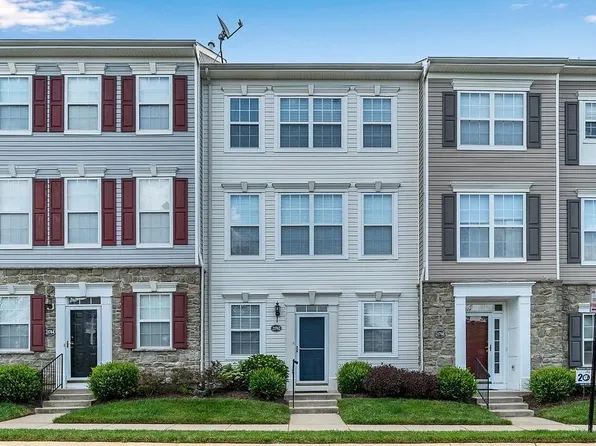 21762 Dragons Green Sq, Ashburn, VA 20147