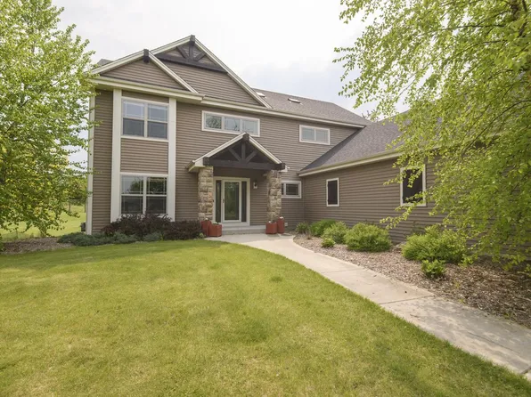 W341N7120 Northern Lights DRIVE, Oconomowoc, WI 53066