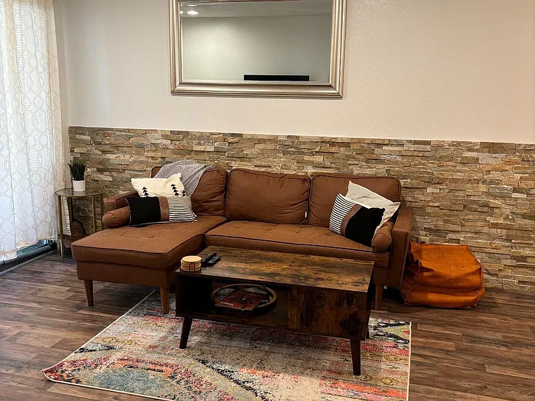 510 N Villa Ct #100 — Photo 2