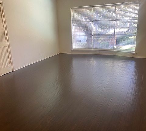 3rd image of 3012 Mahanna Springs Dr APT D