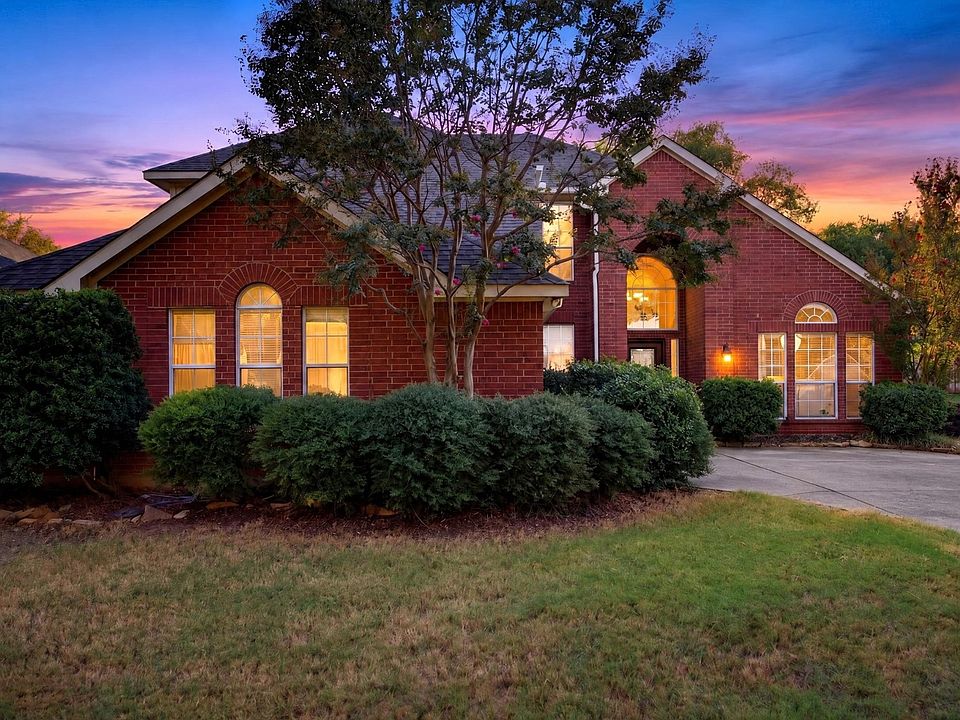 1st image of 1911 Enchanted Ln