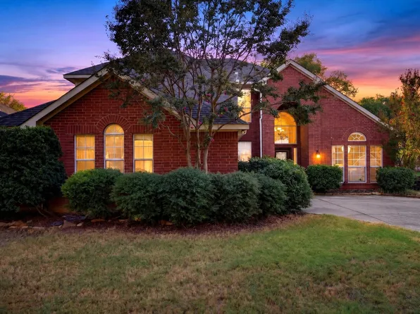 1911 Enchanted Ln, Mansfield, TX 76063
